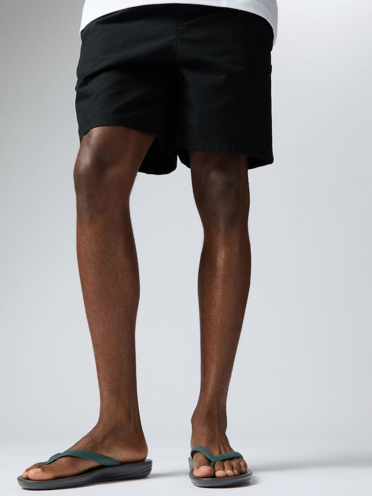 Schwarz Chrom - FitFlop™ iQushion™ Ergonomic Zehentrennersandale - Bild 5 von 5
