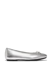 FitFlop Delicato Bow Soft Leather Ballet Flats - Image 2 of 5