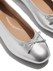 FitFlop Delicato Bow Soft Leather Ballet Flats - Image 5 of 5