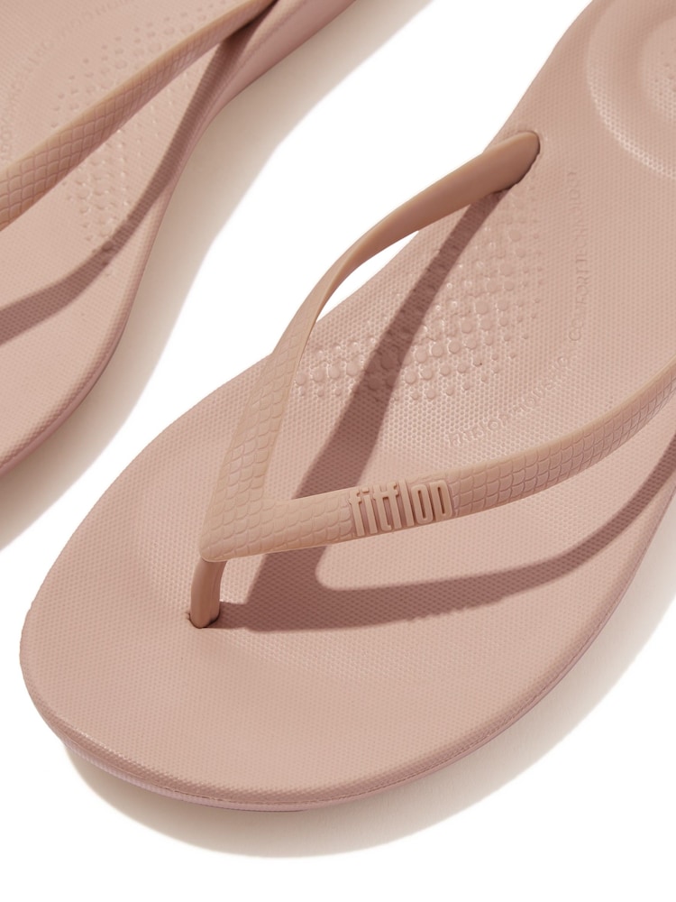 Crema - Chanclas ergonómicas iQushion de FitFlop - Imagen 4 de 4 Crema - Chanclas ergonómicas iQushion de FitFlop - Imagen 4 de 4