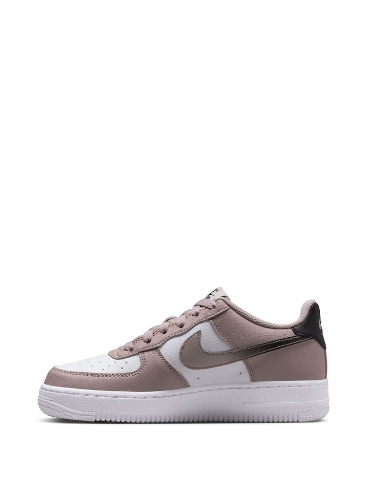 Młodzieżowe buty sportowe Nike Air Force 1 - Image 2 of 10
