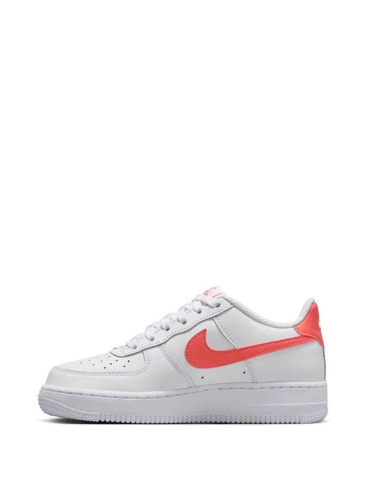 Nike White/Coral Air Force 1 Youth Trainers - Image 2 of 4 Nike White/Coral Air Force 1 Youth Trainers - Image 2 of 4
