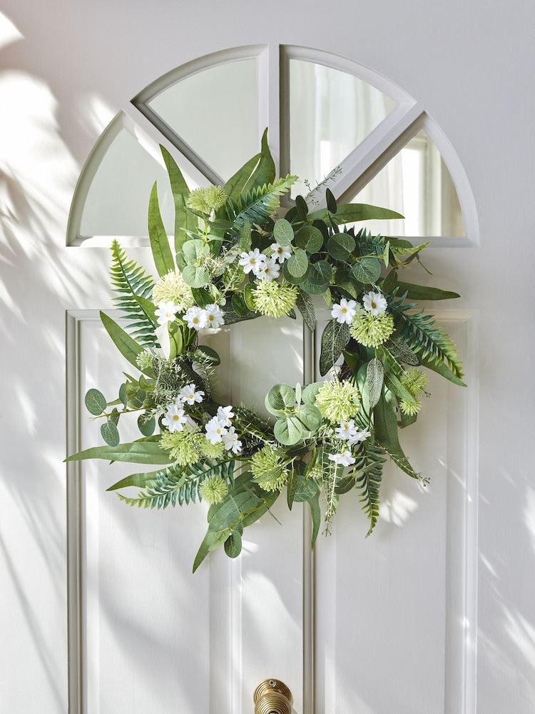 Green Spring Floral Daisy Wreath - Image 1 of 6