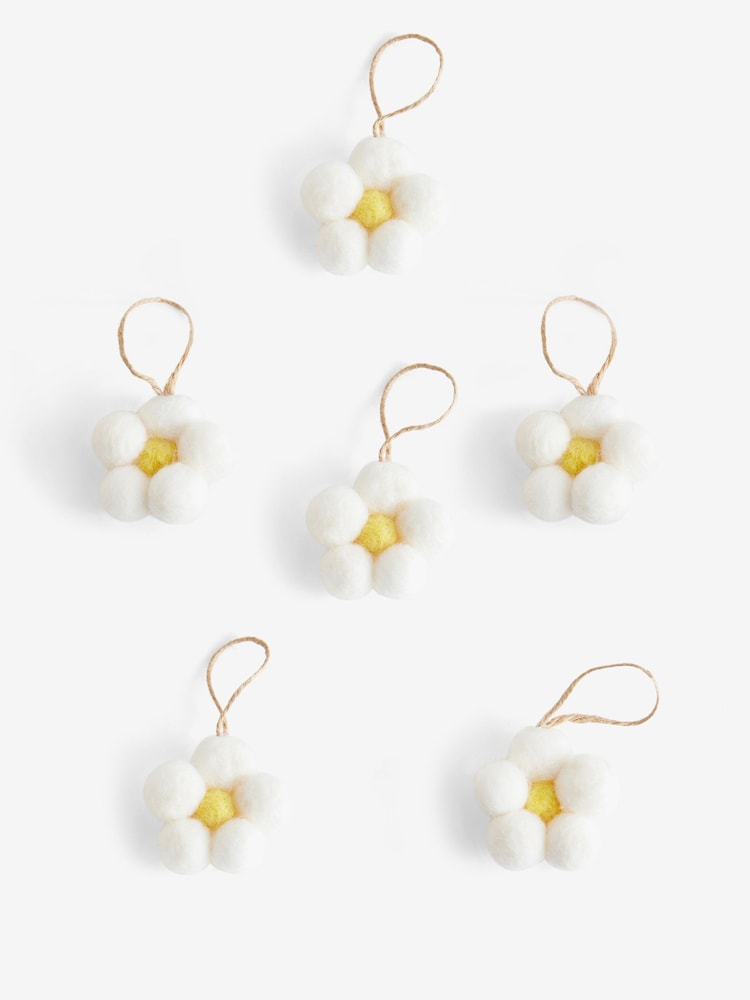 Set of 6 White Felt Flower Hanging Decorations - Image 3 of 3