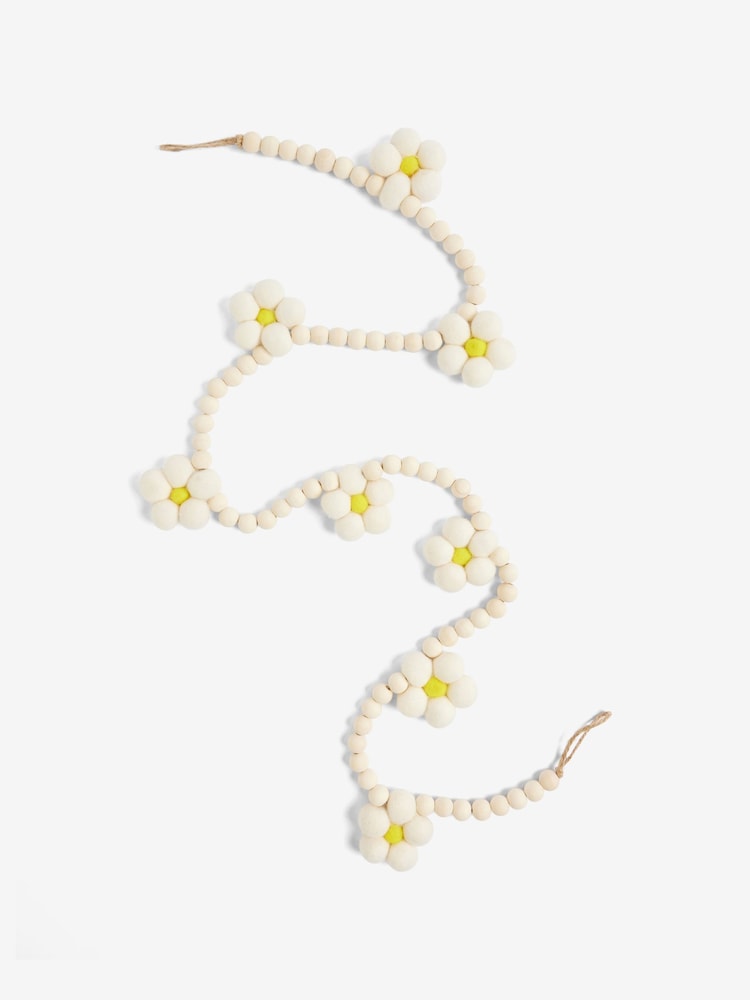 White Spring Daisy Flower Bunting - Image 3 of 5