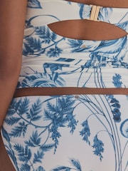weiß/blau mit Blumendruck - Bikinihose mit hohem Beinausschnitt und seitlicher Raffung - Image 4 of 8