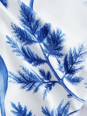 weiß/blau mit Blumendruck - Bikinihose mit hohem Beinausschnitt und seitlicher Raffung - Image 7 of 8