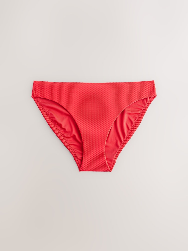 Rouge texturé - Bas de bikini échancré - Image 6 of 8