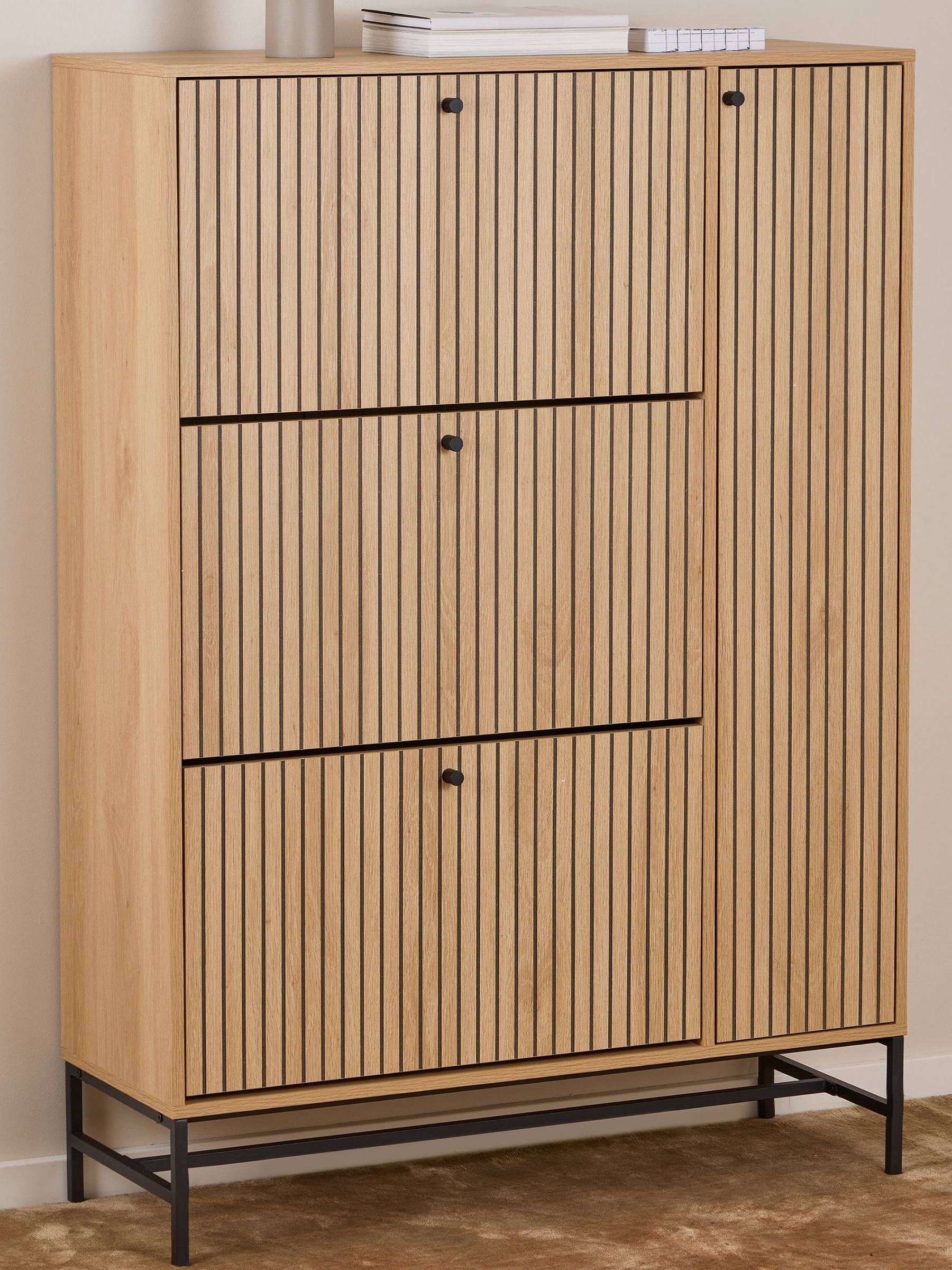 Furniture To Go Albany 4 Door Shoe Cabinet Oak Black - Image 4