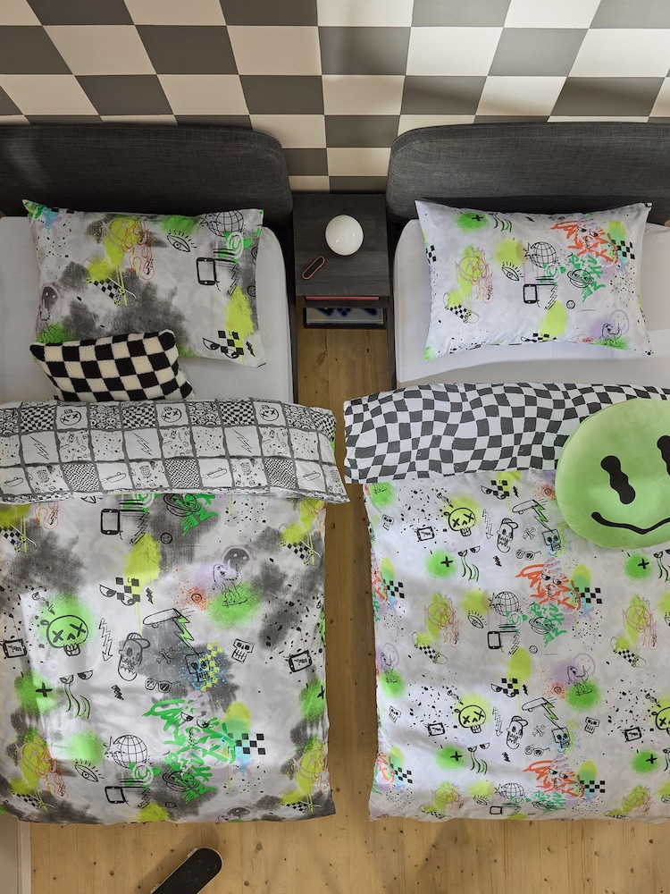 2 Pack Neon Graffiti Duvet Cover and Pillowcases Set - Image 3 of 8