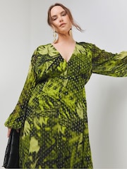 Simply Be Green Georgette Maxi Dress With Split - Image 3 of 4