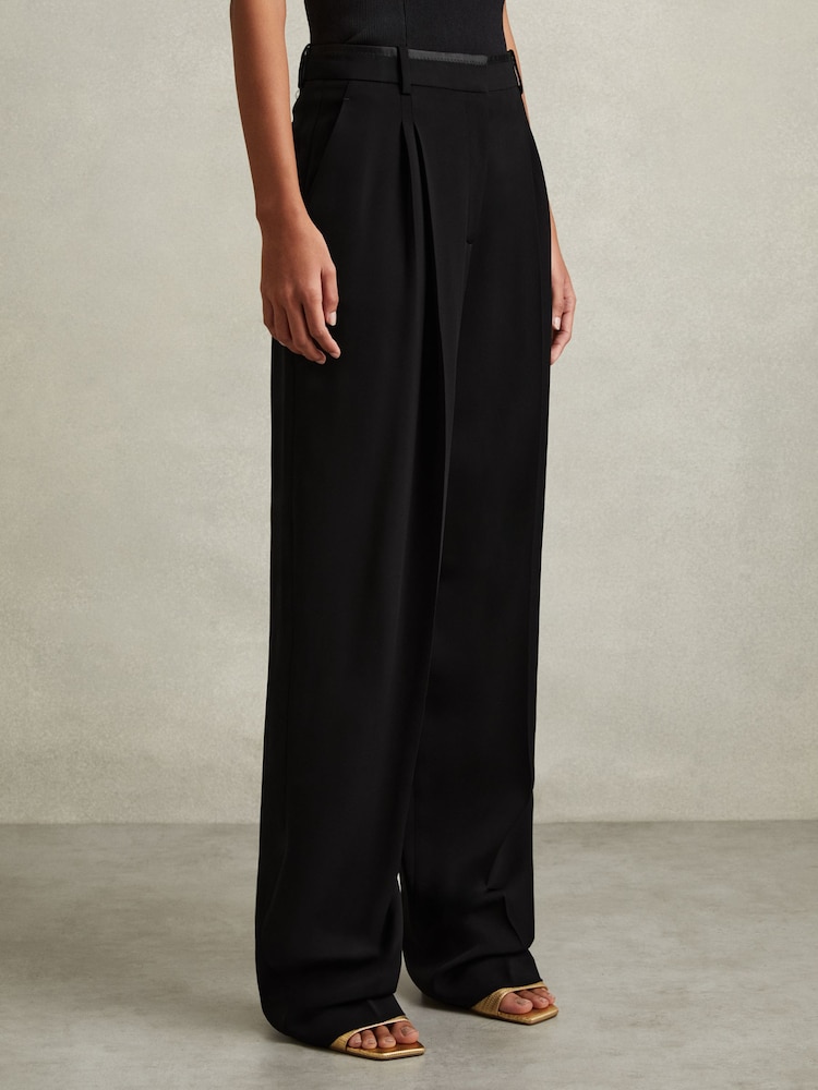 Reiss Black Lydia Petite Double Pleat Wide Leg Tux Trousers - Image 1 of 7