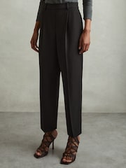 Reiss Black Eden Taper Front Pleat Tapered Trousers - Image 5 of 6