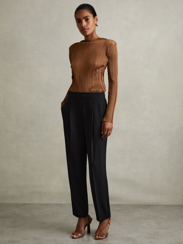 Pantalones tapered con pliegue delantero Dolly de Reiss - Imagen 1 de 5 Pantalones tapered con pliegue delantero Dolly de Reiss - Imagen 1 de 5