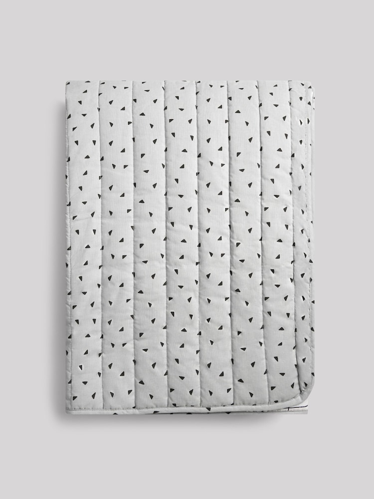 Monochrome Shapes and Grid Reverse Quilted Throw - Image 4 of 8