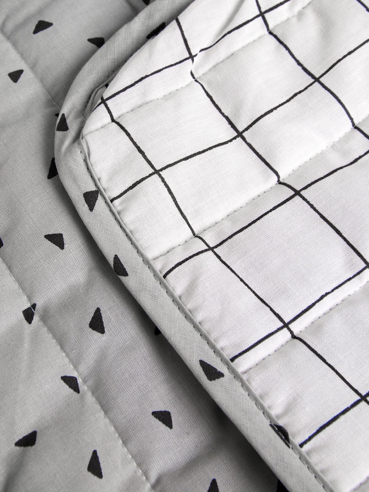 Monochrome Shapes and Grid Reverse Quilted Throw - Image 5 of 8