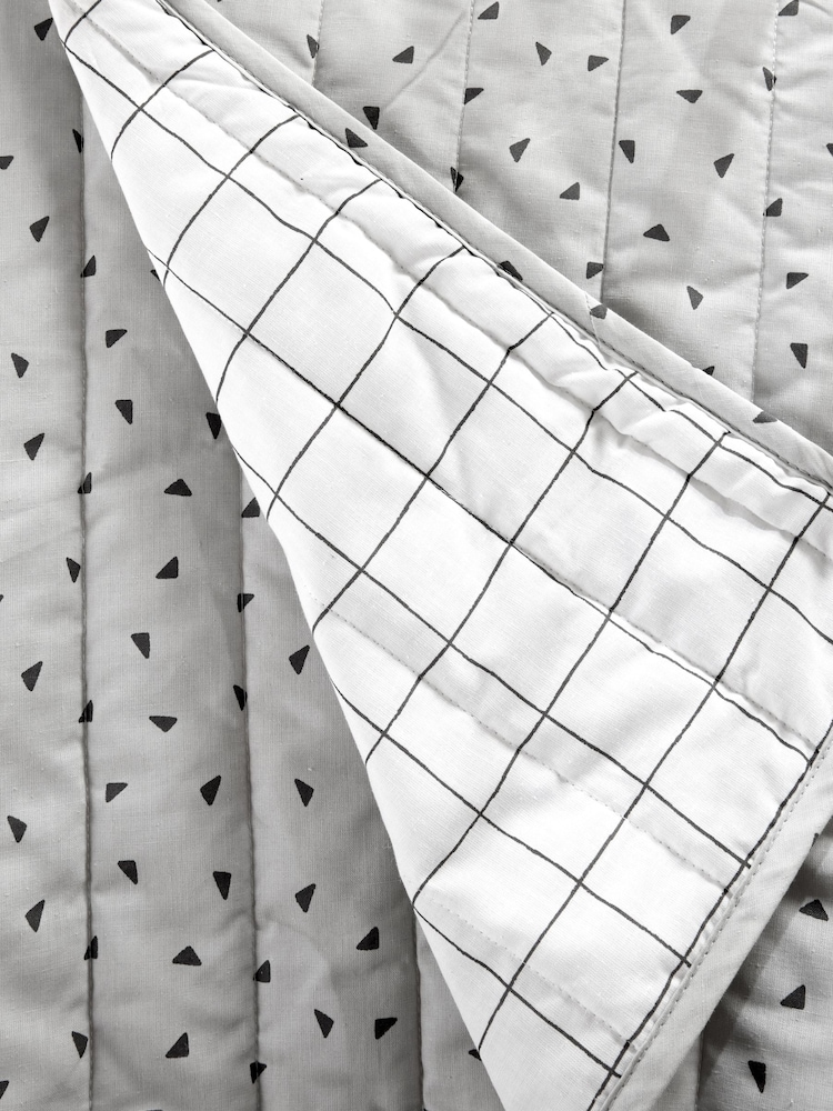 Monochrome Shapes and Grid Reverse Quilted Throw - Image 6 of 8