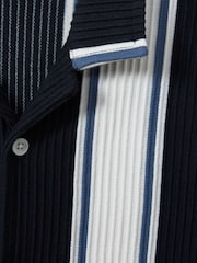 Reiss Navy/Off White/Airforce Blue Alton 9-13 yrs Ribbed Cuban Collar Shirt - Image 4 of 4