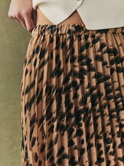Leopard Print Pleated Maxi Skirt - Image 4 of 7