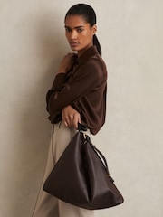 Reiss Chocolate Vigo Grained Leather Tote Bag - Image 2 of 5