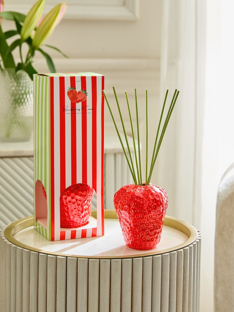 Strawberry and Vanilla 180ml Fragranced Reed Diffuser - Image 1 of 4
