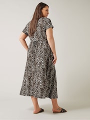 Evans Curve Leopard Print Midaxi Dress - Image 3 of 5