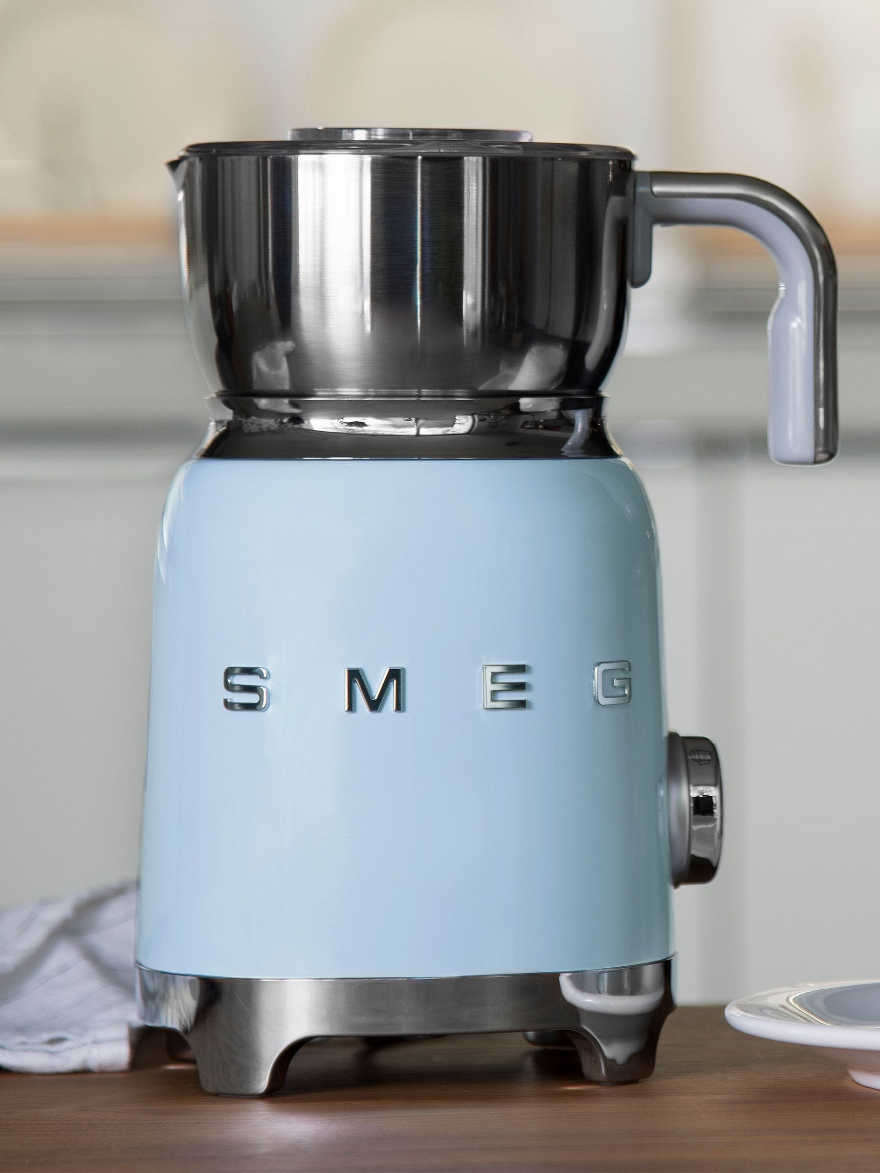 Smeg Blue Mff11pbuk 50S Style Milk Frother- Pastel - Image 11