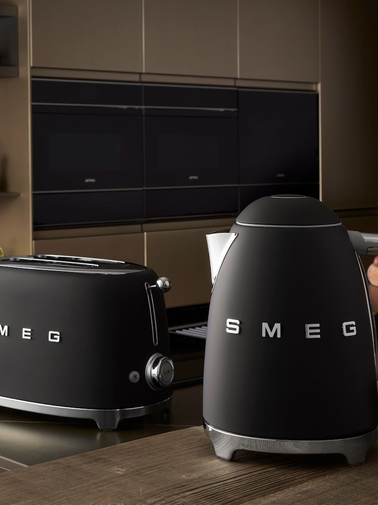 Smeg Black Kettle 1.7L - Image 6 of 6