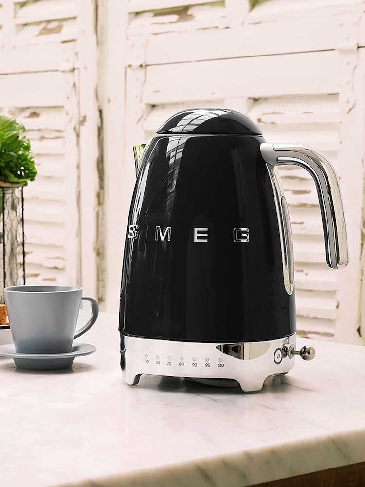 Smeg Black Temperature Controlled Kettle 1.7 Litre - Image 1 of 7