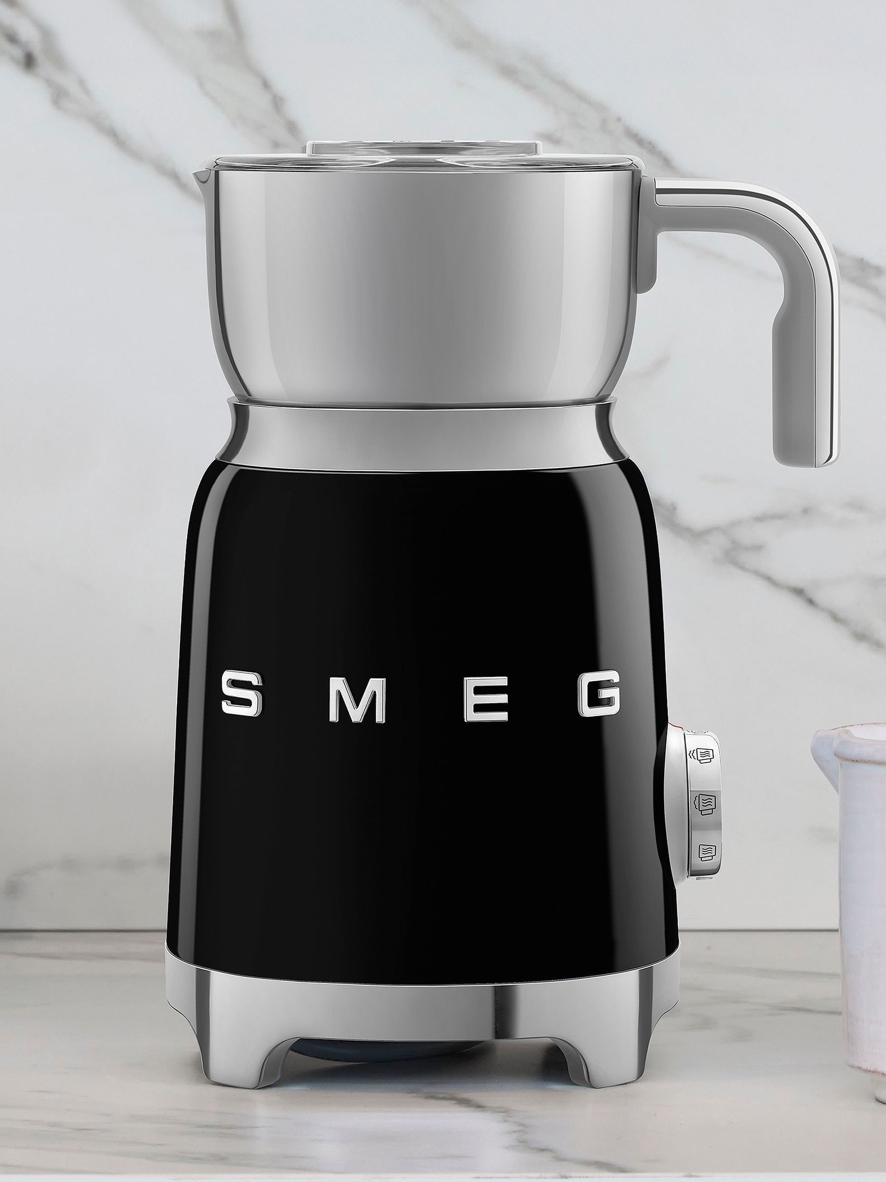 SMEG MFF11BLUK RETRO 50'S STYLE MILK FROTHER IN BLACK - Image 11