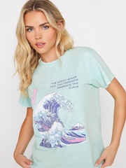 أزرق - تيشرت من القطن 100% بشعار The Great Wave من PixieGirl Petite - Image 4 of 5
