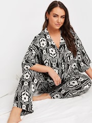 طقم بيجامة من الستان من Yours Curve - صورة 1 من 5