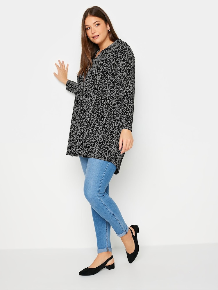 Yours Curve Black Abstract Print Shirt - Image 2 of 5