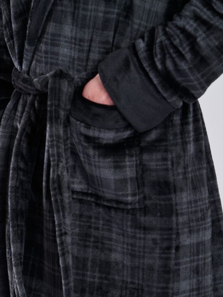 Loungeable Black Check Fleece Hooded Robe - Image 5 of 5