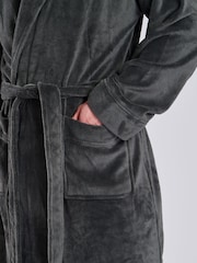 Loungeable Grey Waffle Cut Fleece Shawl Collar Dressing Gown - Image 6 of 6