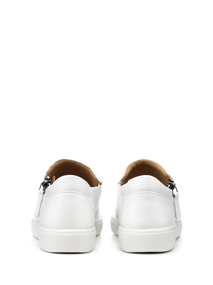 Bela - Hotter Daisy Slip-On Zip čevlji - Slika 4 iz 4