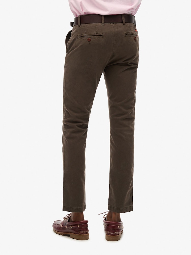 Marrón - Pantalones chinos International de Superdry - Imagen 5 de 5