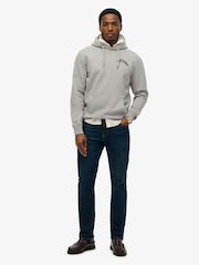 Gris claro - Superdry Athletic Essential Loose Fit Hoodie - Imagen 2 de 3