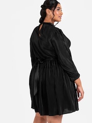 Lovedrobe Plisse Long Sleeve Keyhole Detail Mini Black Dress - Image 4 of 4