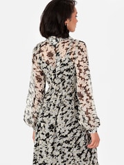 Lovedrobe Gestuftes Midaxi-Hemdkleid mit Metallic-Faden - Bild 3 von 6