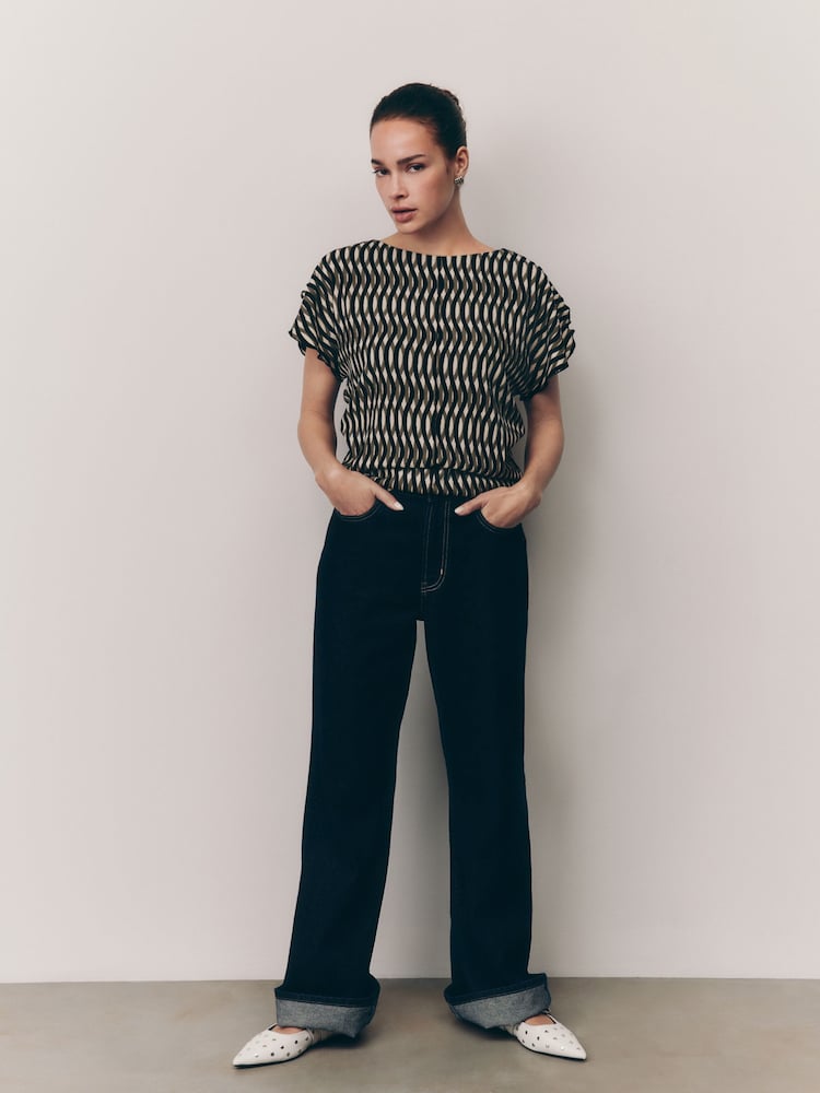 Green Geo Print Flutter Sleeve Textured Smart Top - Image 2 of 7