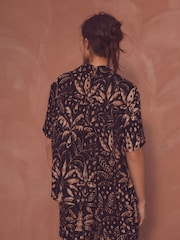 Black/Brown Print Broderie Short Sleeve Holiday Shirt - Image 2 of 7