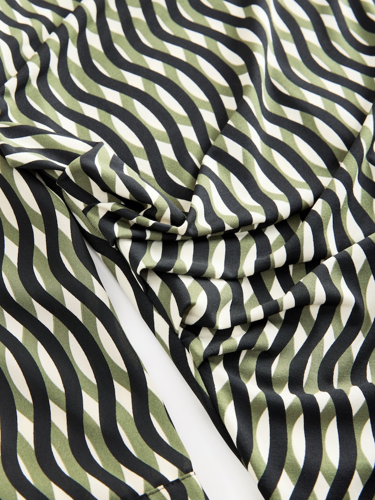 Green Geo Print Long Sleeve Ruched Detail Blouse - Image 6 of 7