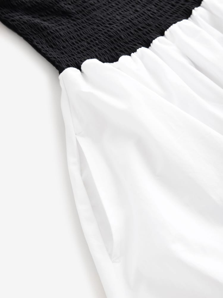 Schwarz/Weiß - 100% Bandeau-Minikleid aus gewebtem Baumwolljersey-Mix mit Puffball-Saum - Image 6 of 7