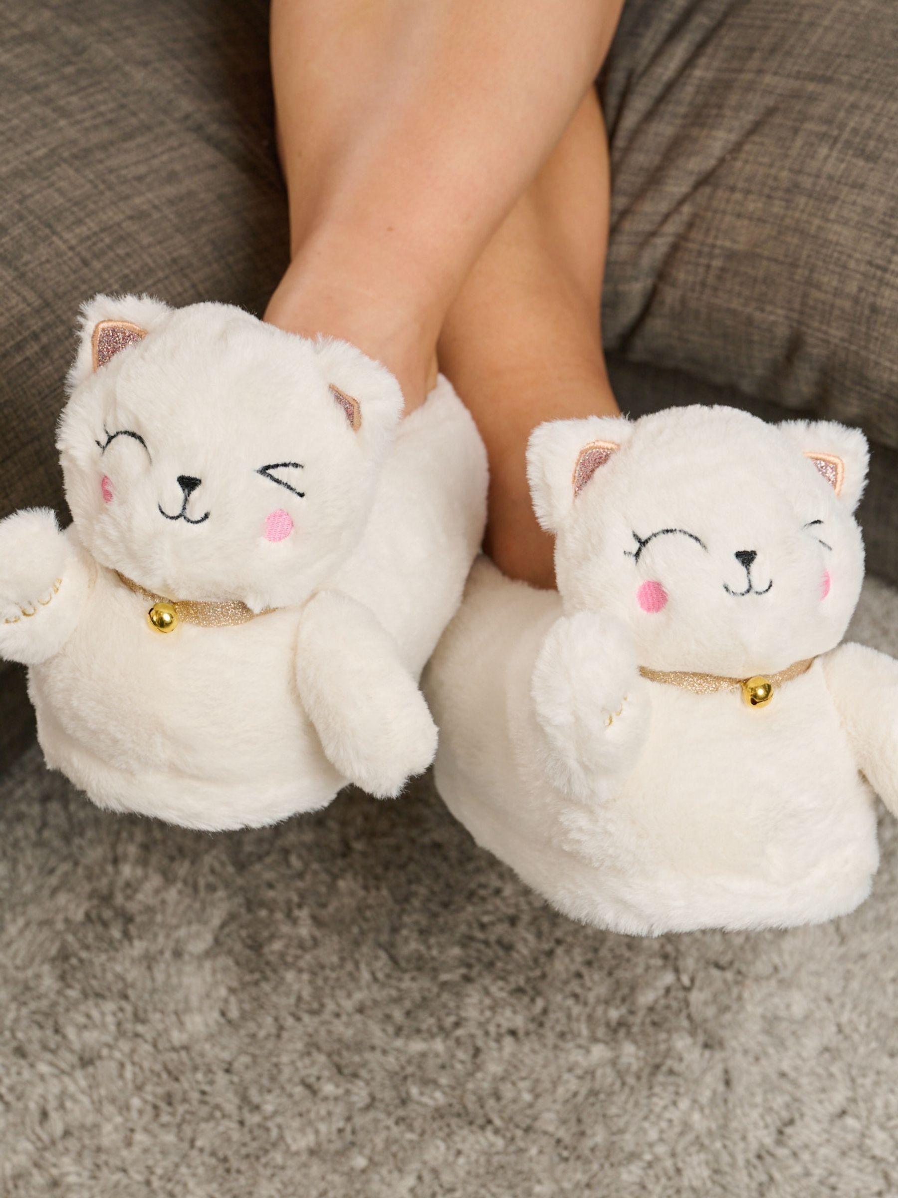 Fluffy cat slippers shop