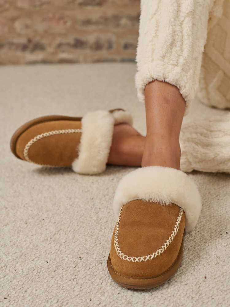 Loungeable Lammfell-Mules mit Ziernaht - Bild 1 von 1