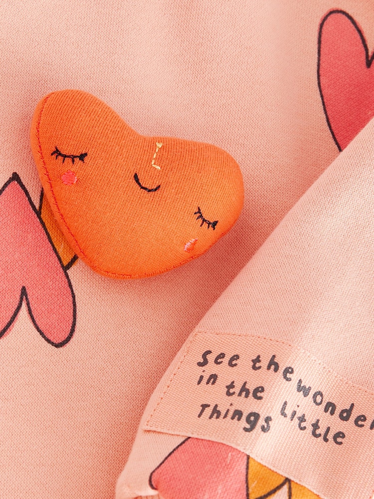 Herz Character, Orange - Langärmliges Sweatshirt-Kleid (3 M.–7 J.) - Bild 7 von 7 Herz Character, Orange - Langärmliges Sweatshirt-Kleid (3 M.–7 J.) - Bild 7 von 7