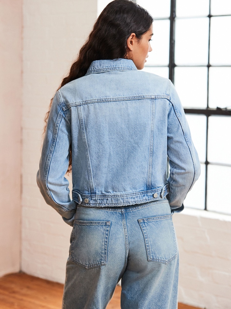 Gebleekt - Fitted Denim Trucker 100% Cotton Jacket - Image 3 of 9