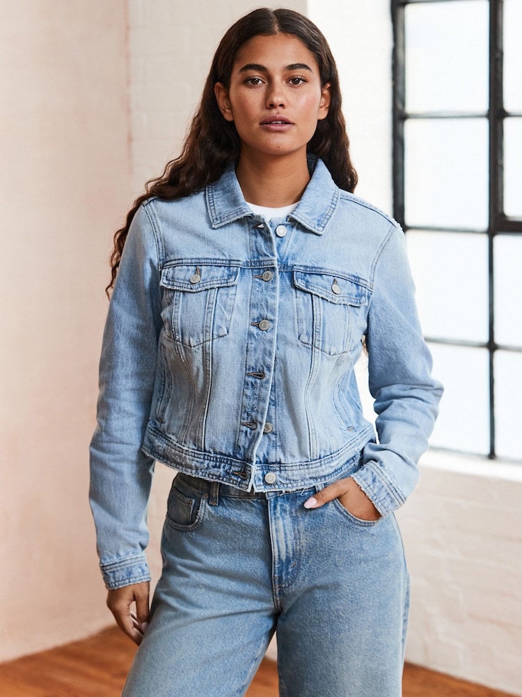 Gebleekt - Fitted Denim Trucker 100% Cotton Jacket - Image 4 of 9