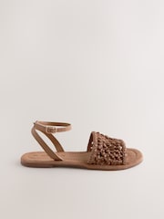 Jasnobrązowa skóra - Plecione sandały na płaskim obcasie Forever Comfort® - Image 7 of 9
